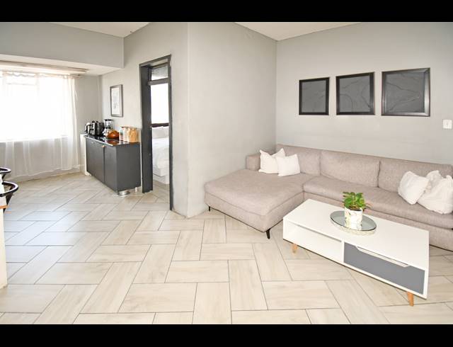5 BEDROOM APARTMENT FOR SALE IN HIGHLANDS NORTH